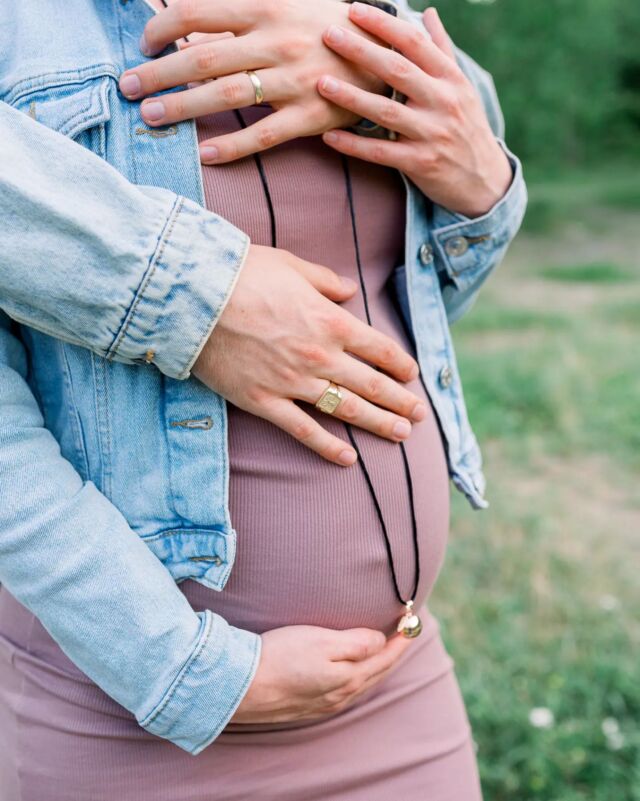 Malé srdíčko v bříšku...
________________

#tehotenstvi #tehotenskefoceni #foceni #newbornphotography #miminkovbrisku #miminko #laskavbrisku #laska