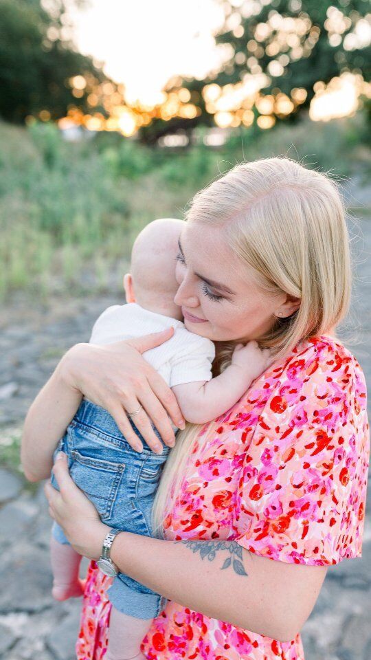Proč jsou fotografie tak důležité?
PROTOŽE.....

#fotografslavkov #fotografie #fotografietereza #newbornphotography #miminko #tehotenskefoceni #brno #reels #laskavbrisku #laska #rousinov #rodinnafotografie