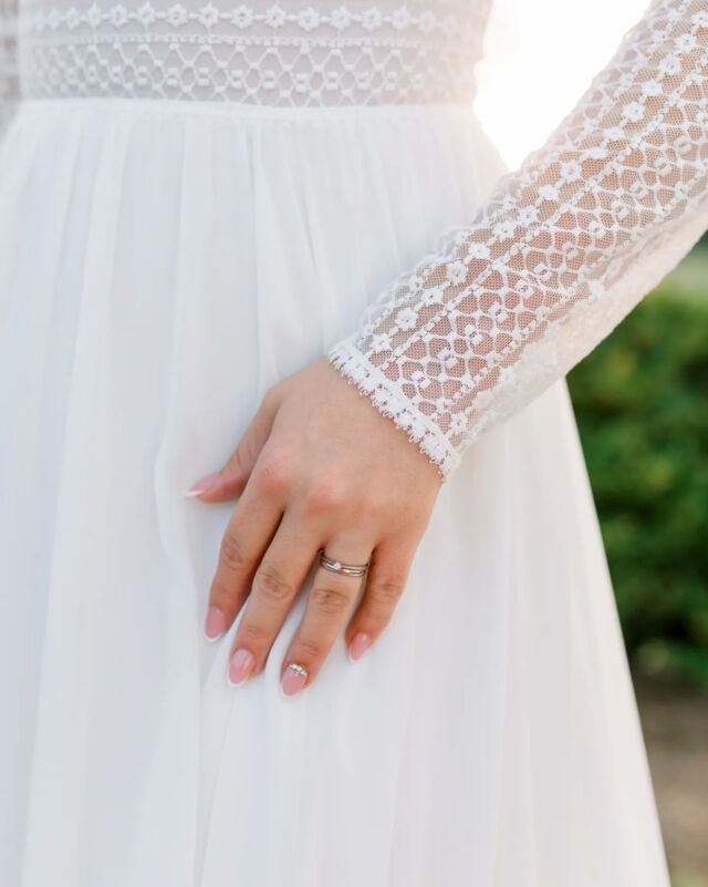 Jemnost a elegance...
_____________
#svatebnifotografie #svatba #svatebnifotograf #spolu #slavkovubrna #brno